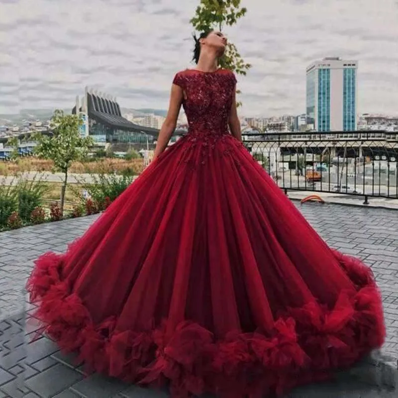 Dark Red Quinceanera Dresses Lace Ball Prom Gown Appliques Ruffled