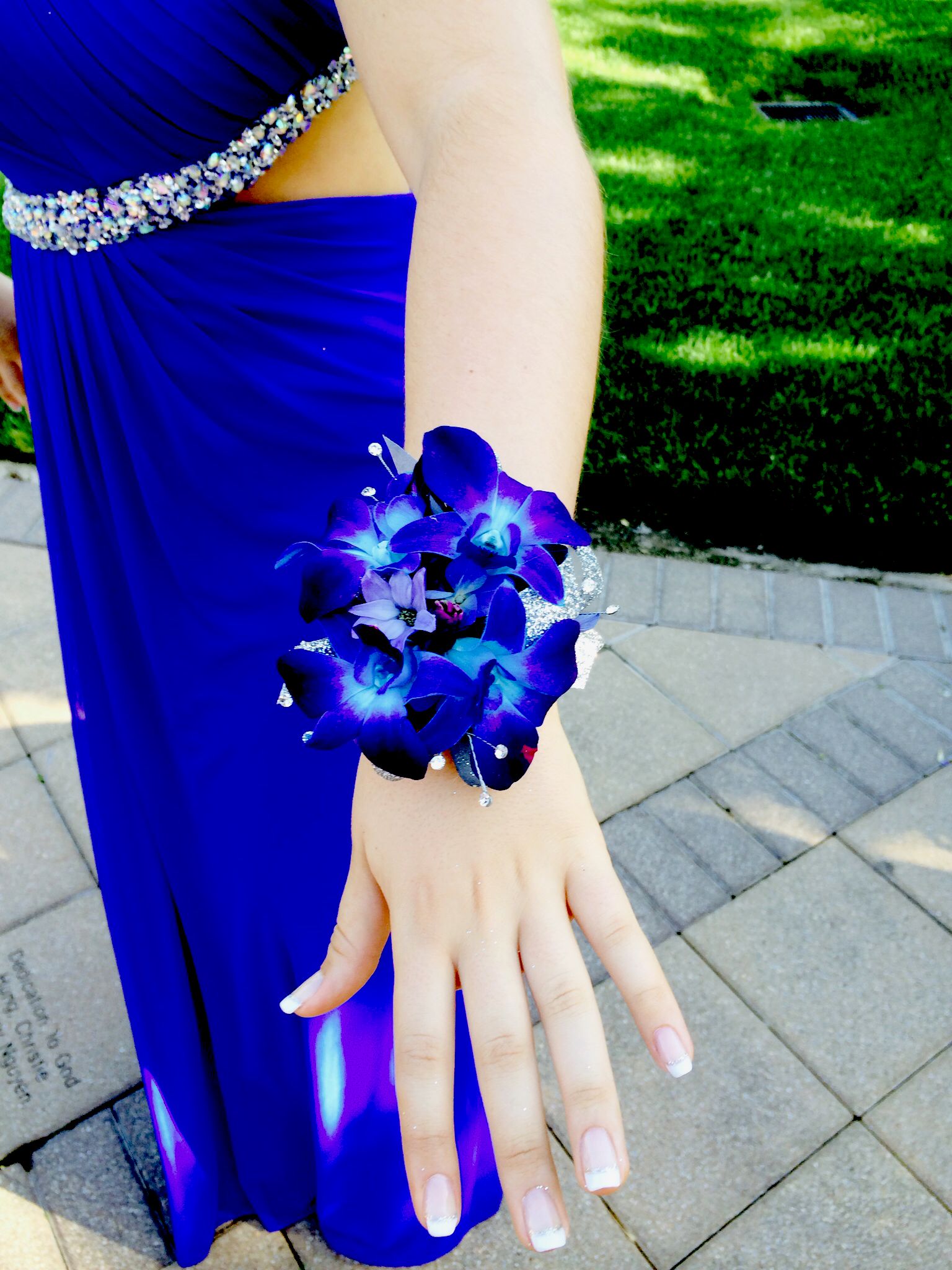 Flowers For Royal Blue Prom Dress - meye day flowers